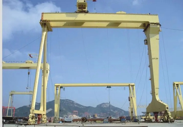 民船 / 军船 / 海工平台造船门机选型侧重点 