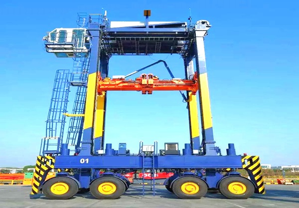 浙江宁波35吨集装箱跨运车能吊几层集装箱 